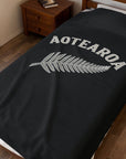 Aotearoa Fern Velveteen Plush Blanket | Silver Fern New Zealand