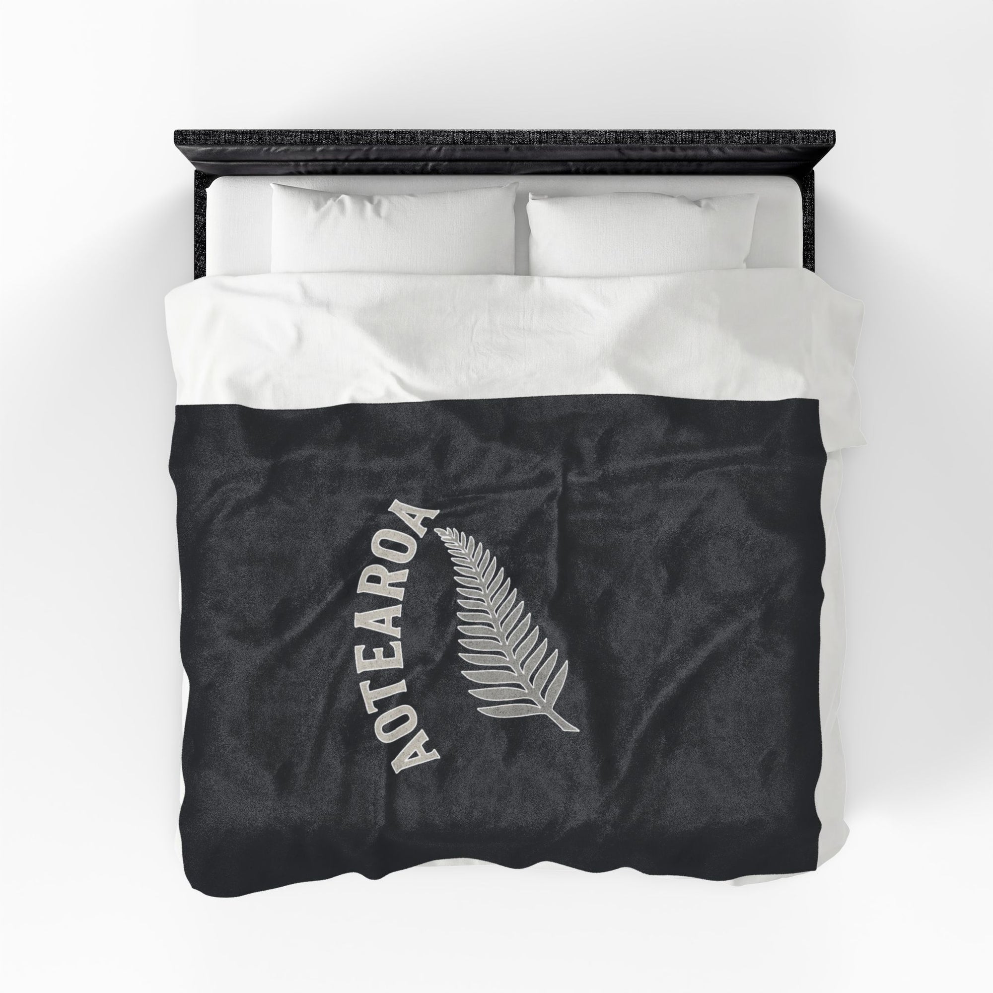 Aotearoa Fern Velveteen Plush Blanket | Silver Fern New Zealand