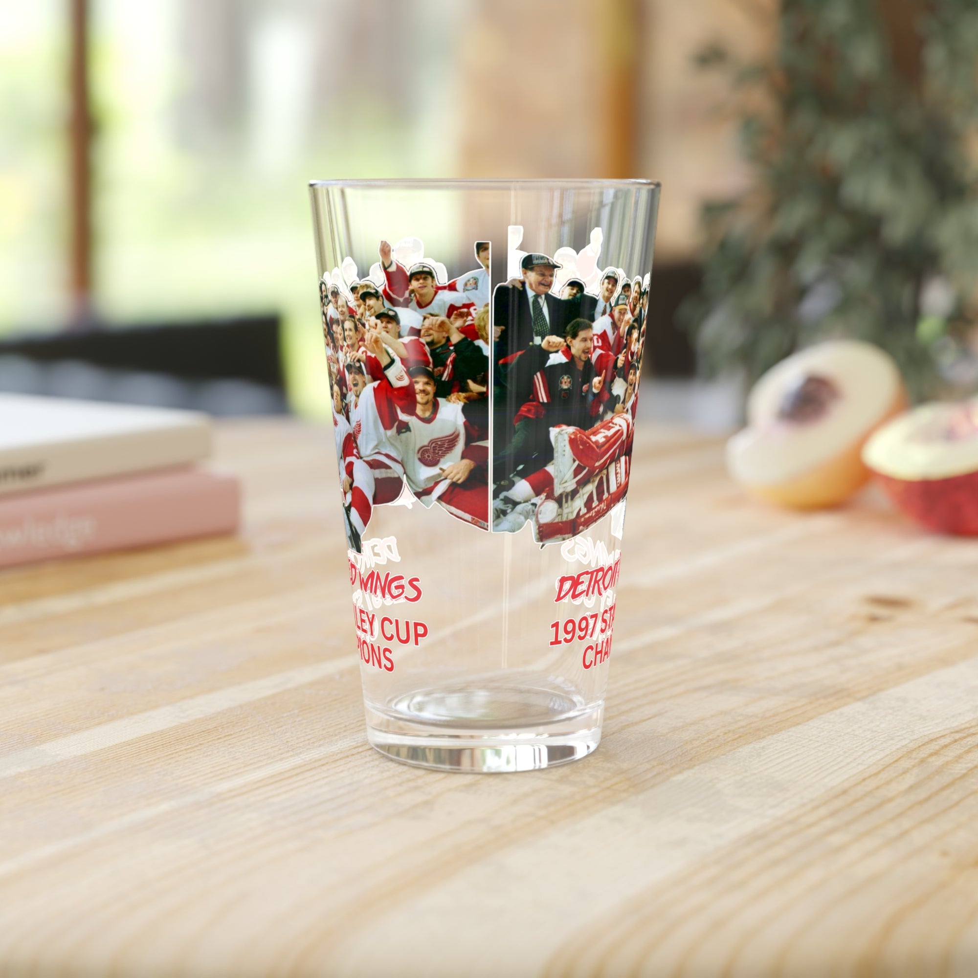 Detroit Red Wings 1997 Stanley Cup Champions Pint Glass | Hockey Team Photo